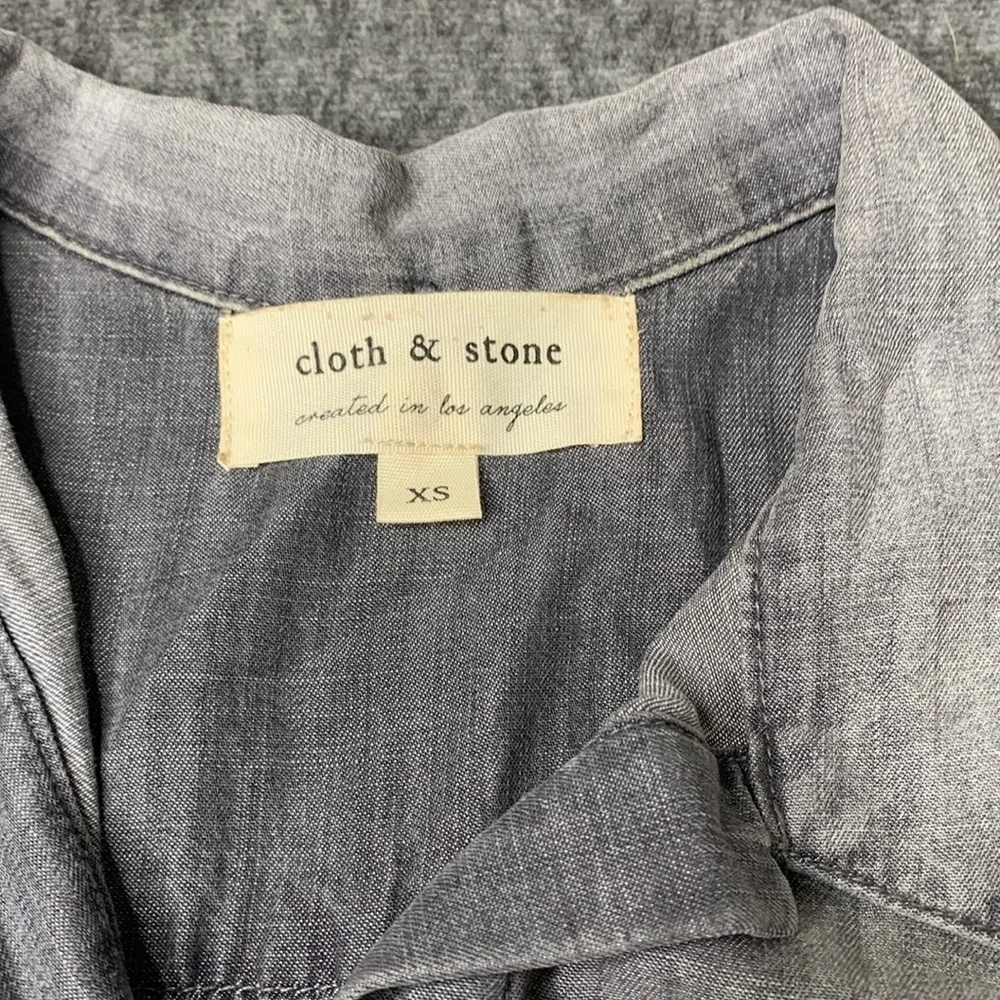 ❤️❤️Cloth & Stone Tie front Top Size XS - Picture 3 of 4